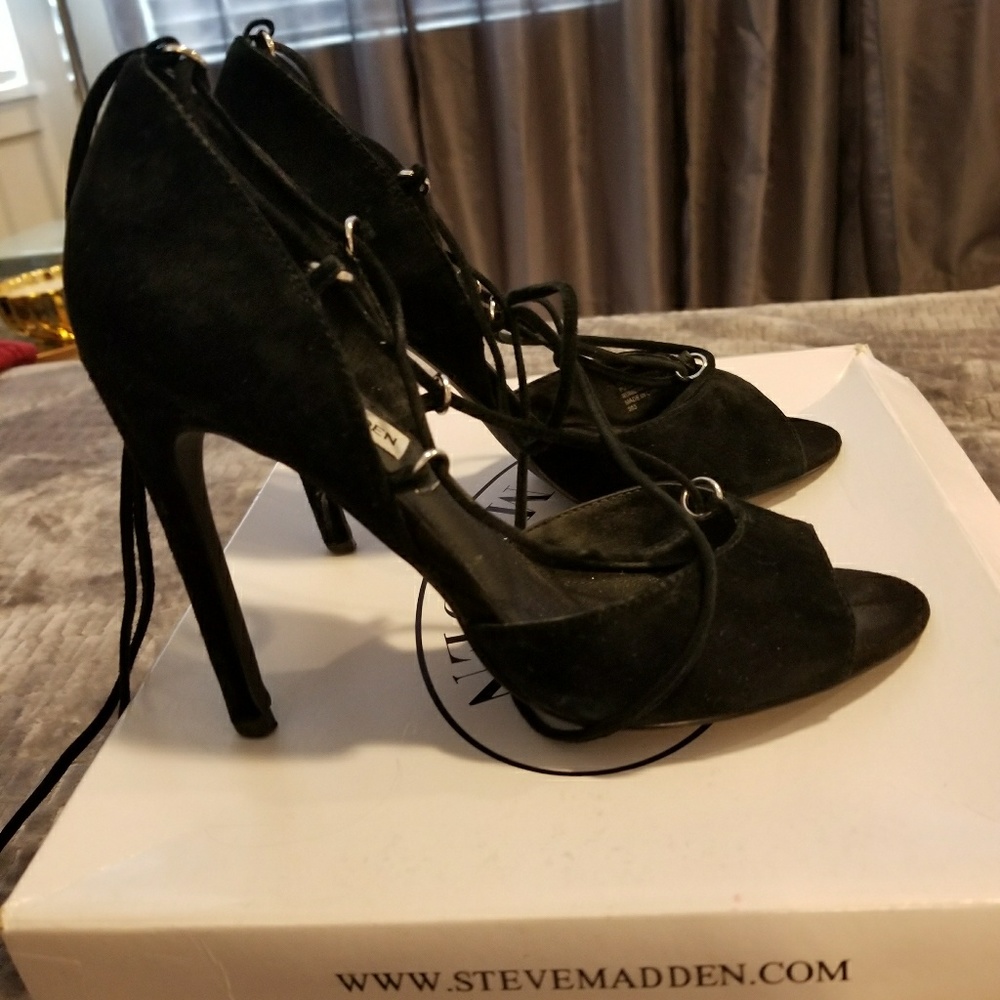 Rayshel suede peep toe